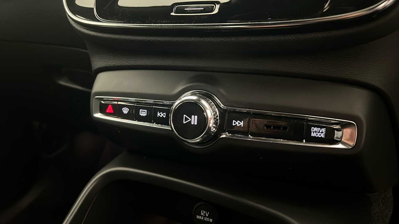 Used Volvo XC40 2022 for sale - 76104418: Photo 37