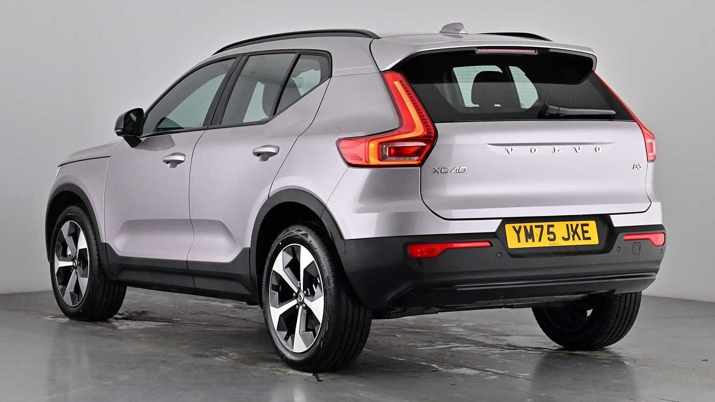 Used Volvo XC40 2025 for sale - 77532034: Photo 2