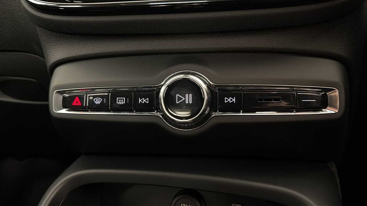 Used Volvo XC40 2025 for sale - 77532034: Photo 41