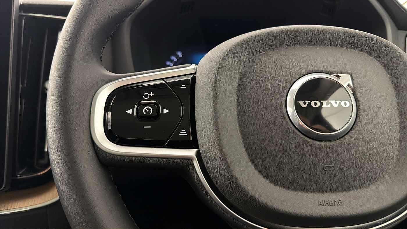 Used Volvo XC60 2025 for sale - 77678854: Photo 17