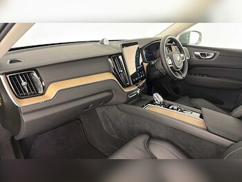 Used Volvo XC60 2025 for sale - 77678854: Photo