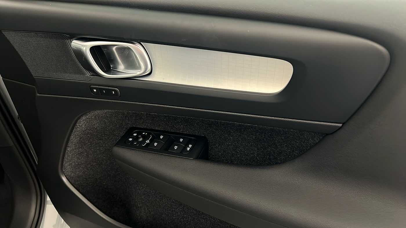 Used Volvo XC40 2025 for sale - 77556838: Photo 32