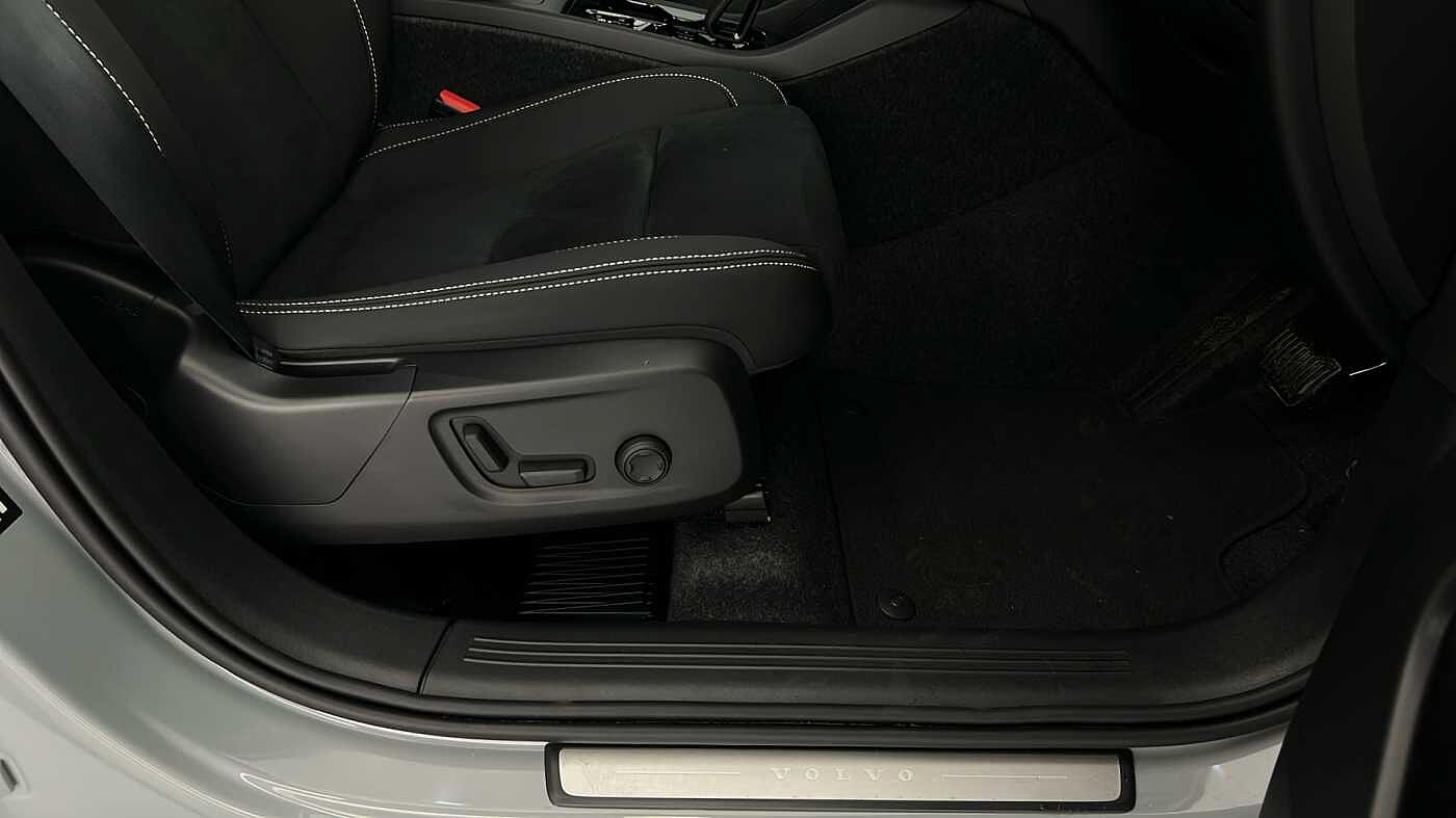 Used Volvo XC40 2025 for sale - 77556838: Photo 33