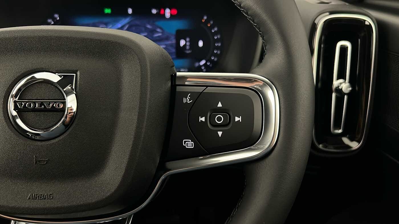 Used Volvo XC40 2025 for sale - 77137724: Photo 17