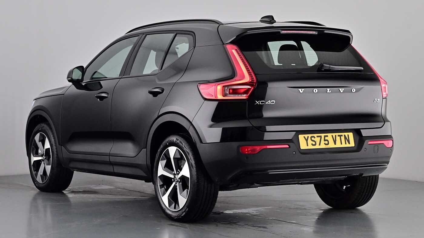 Used Volvo XC40 2025 for sale - 77137724: Photo 2