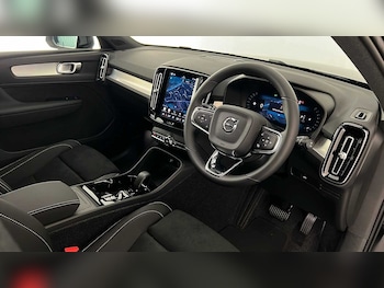 Used Volvo XC40 2025 for sale - 77137724: Photo