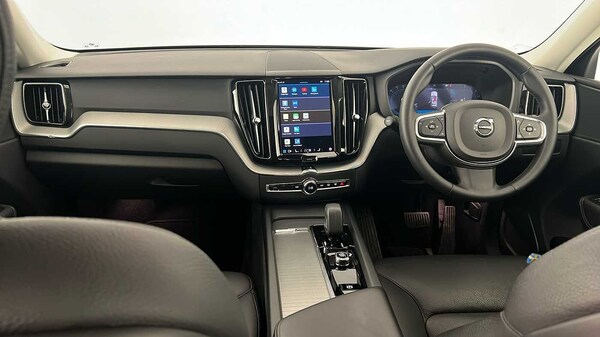 Used Volvo XC60 2023 for sale - 75652761: Photo 10