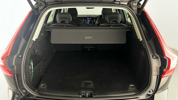 Used Volvo XC60 2023 for sale - 75652761: Photo 13