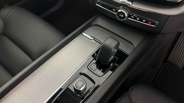 Used Volvo XC60 2023 for sale - 75652761: Photo 20