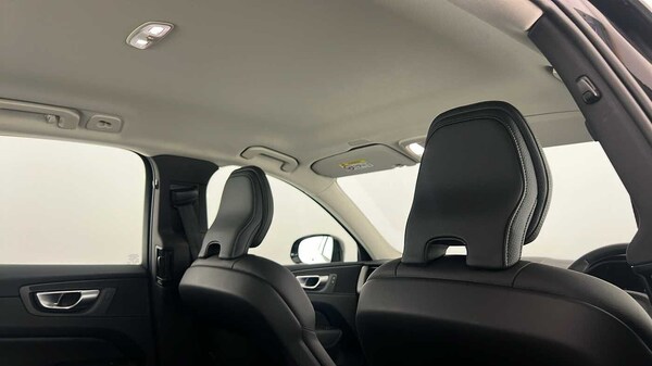 Used Volvo XC60 2023 for sale - 75652761: Photo 28