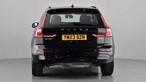 Used Volvo XC60 2023 for sale - 75652761: Photo 5