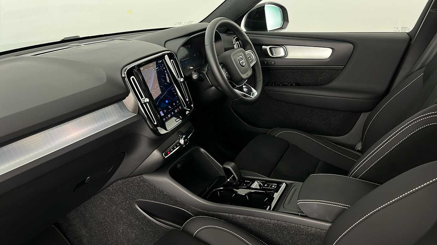 Used Volvo XC40 2025 for sale - 76780317: Photo 10