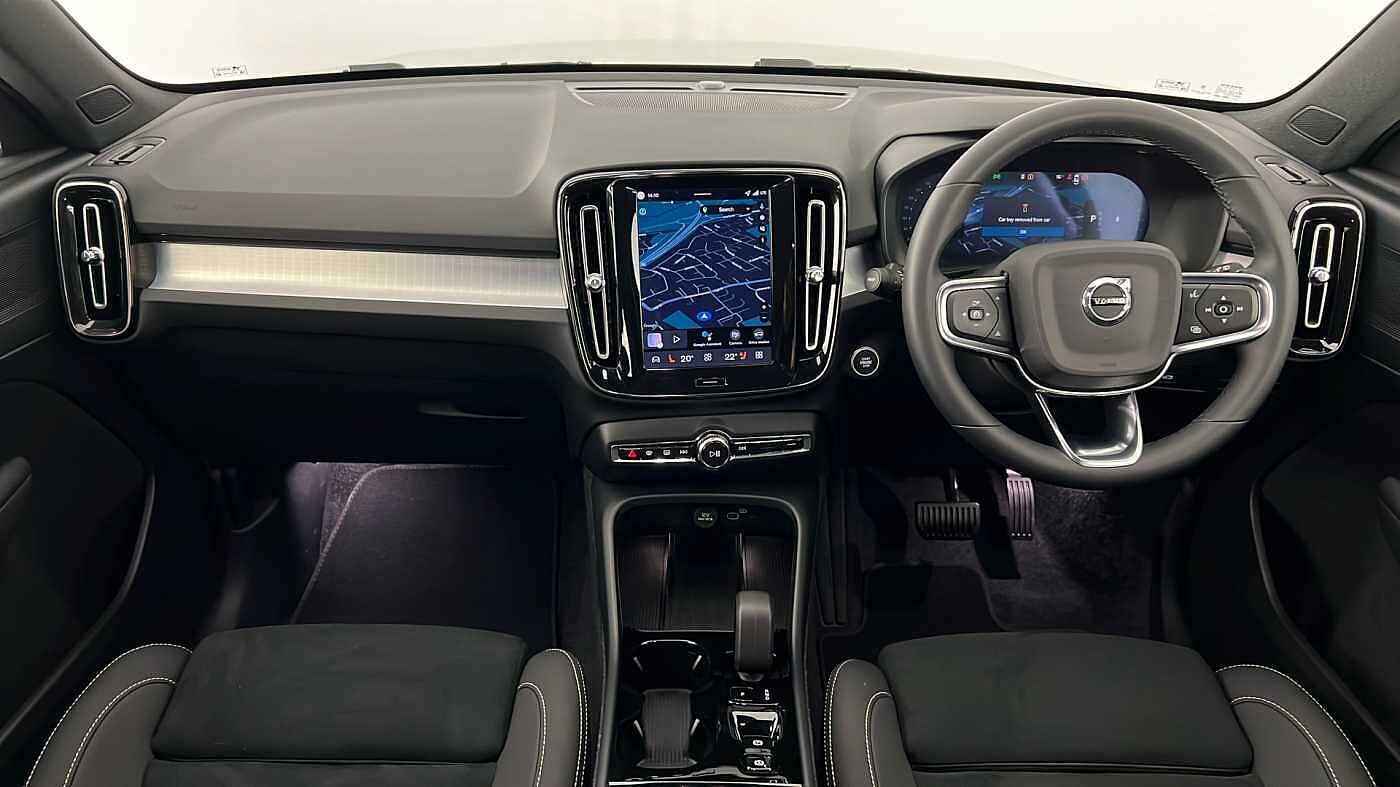 Used Volvo XC40 2025 for sale - 76780317: Photo 11