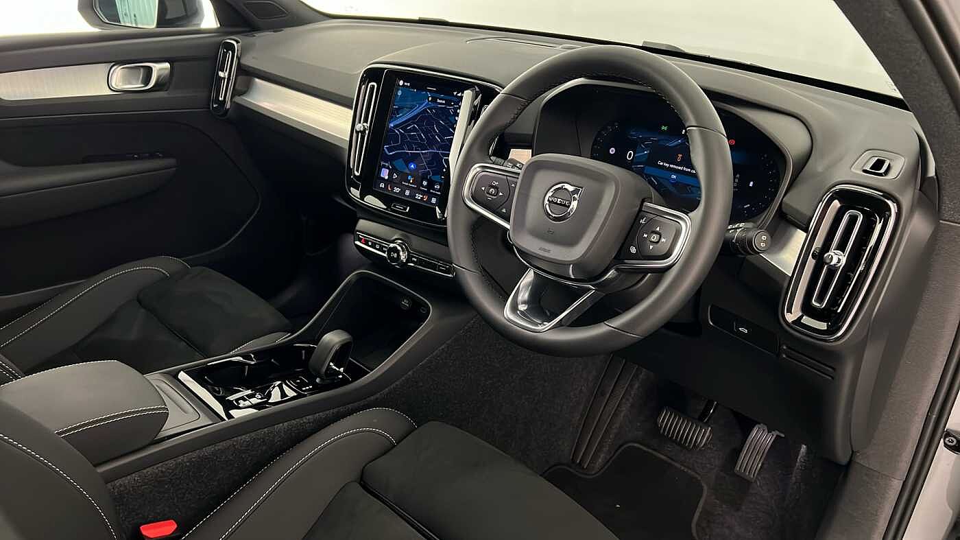 Used Volvo XC40 2025 for sale - 76780317: Photo 16