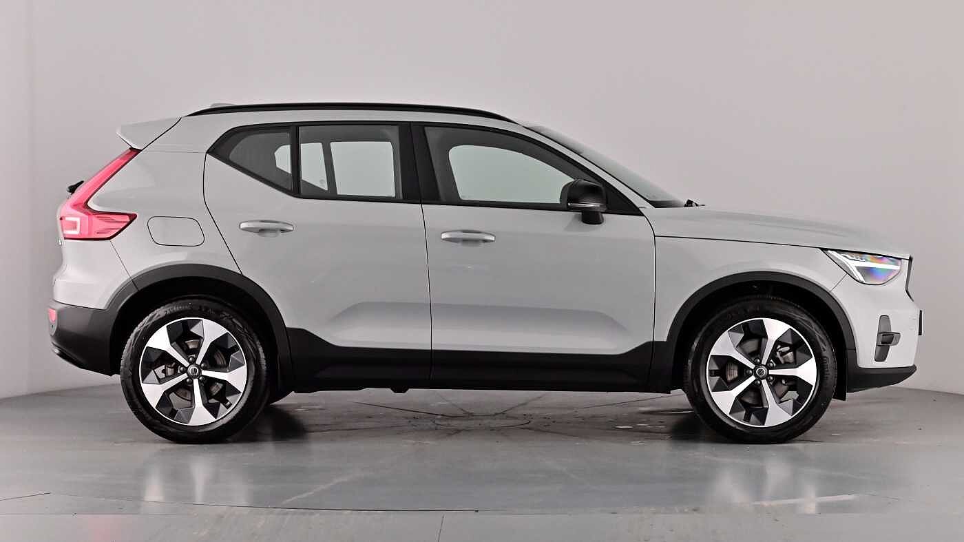 Used Volvo XC40 2025 for sale - 76780317: Photo 3