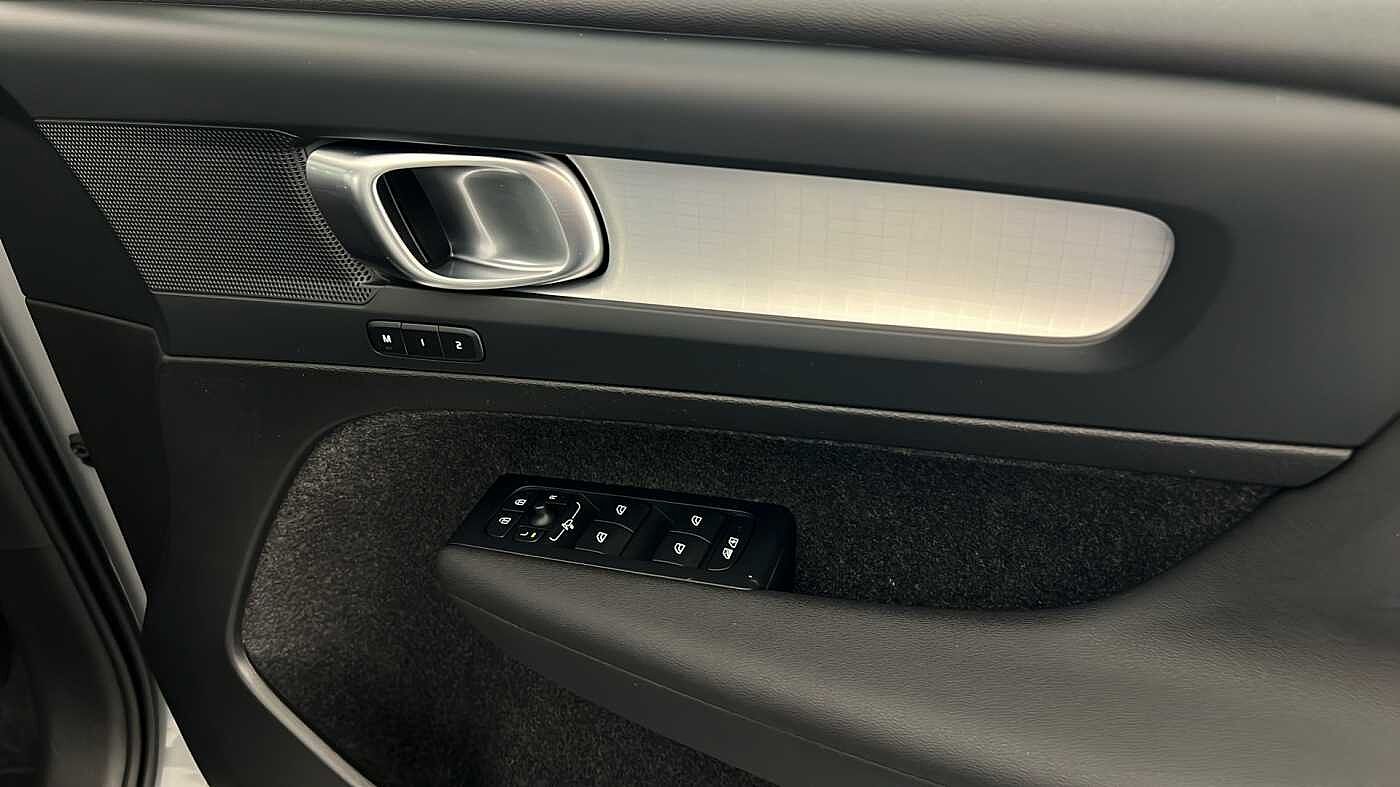 Used Volvo XC40 2025 for sale - 76780317: Photo 33