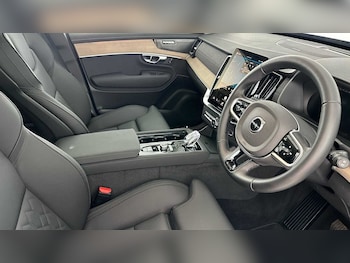Used Volvo XC90 2025 for sale - 79317867: Photo