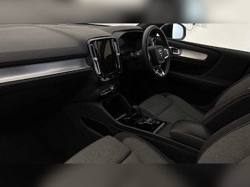 Used Volvo XC40 2023 for sale - 78581398: Photo