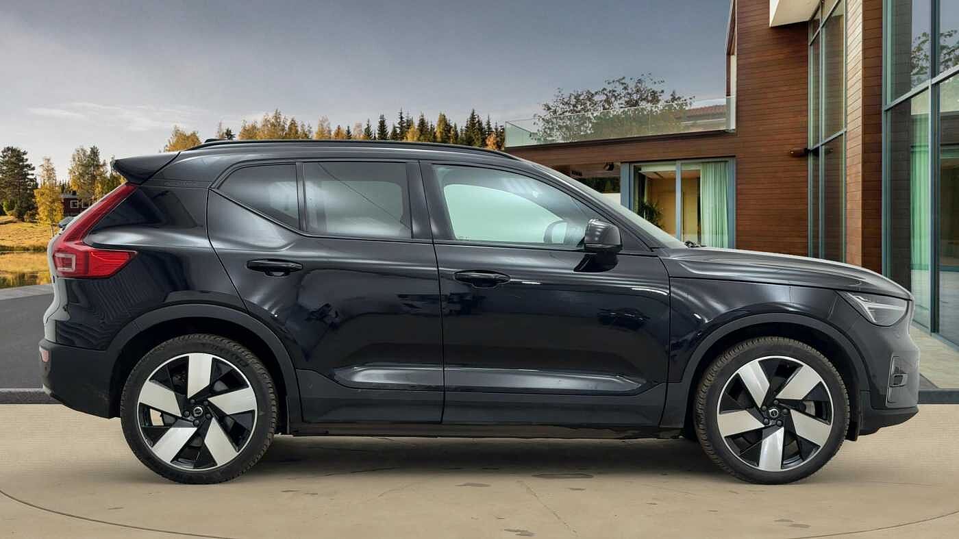 Used Volvo XC40 2023 for sale - 77366930: Photo 2