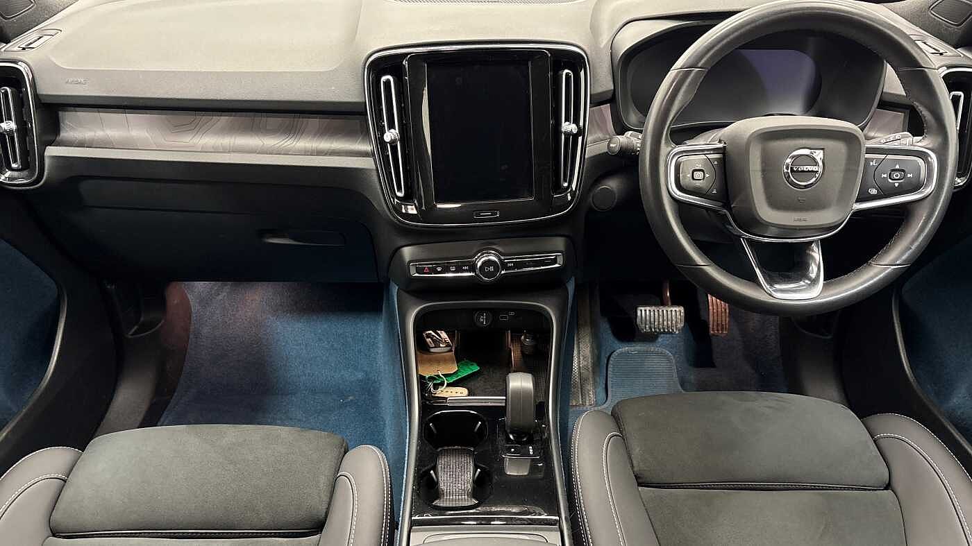 Used Volvo XC40 2023 for sale - 77366930: Photo 3