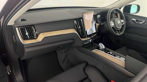 Used Volvo XC60 2025 for sale - 76276255: Photo 10