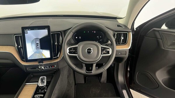 Used Volvo XC60 2025 for sale - 76276255: Photo 12