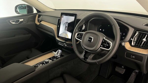 Used Volvo XC60 2025 for sale - 76276255: Photo 16