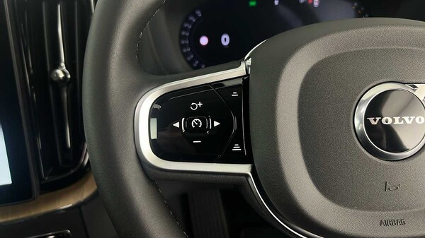 Used Volvo XC60 2025 for sale - 76276255: Photo 19