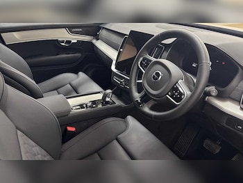 Used Volvo XC90 2025 for sale - 76834736: Photo