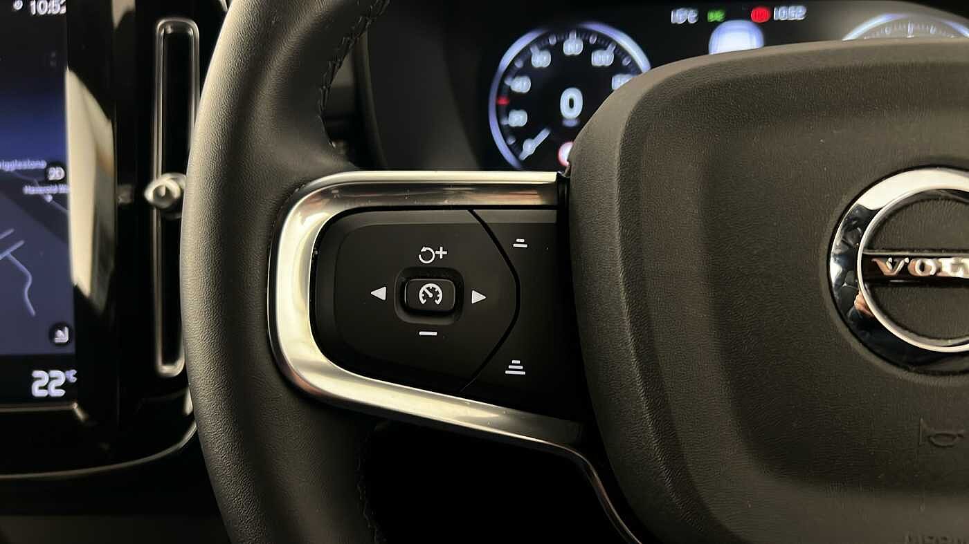 Used Volvo XC40 2022 for sale - 76854657: Photo 17