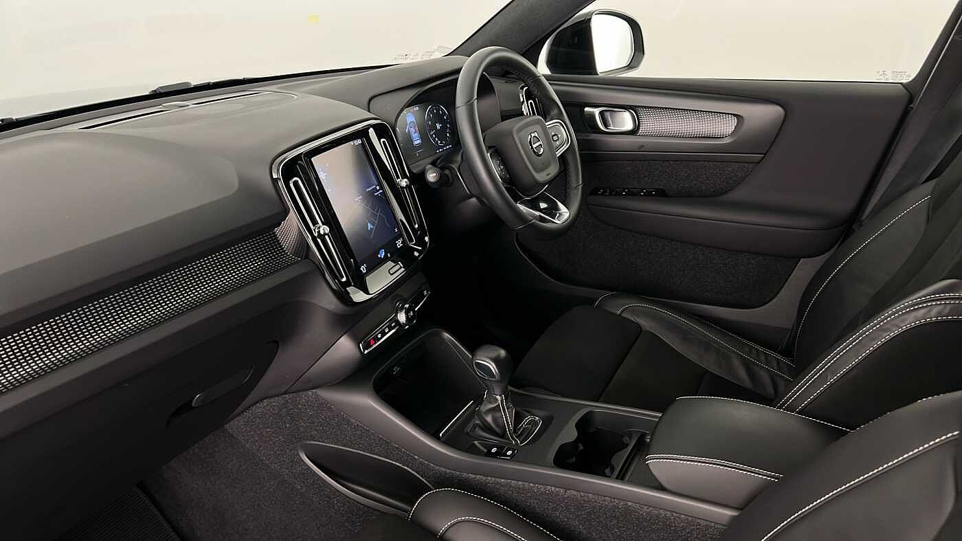 Used Volvo XC40 2022 for sale - 76854657: Photo 3