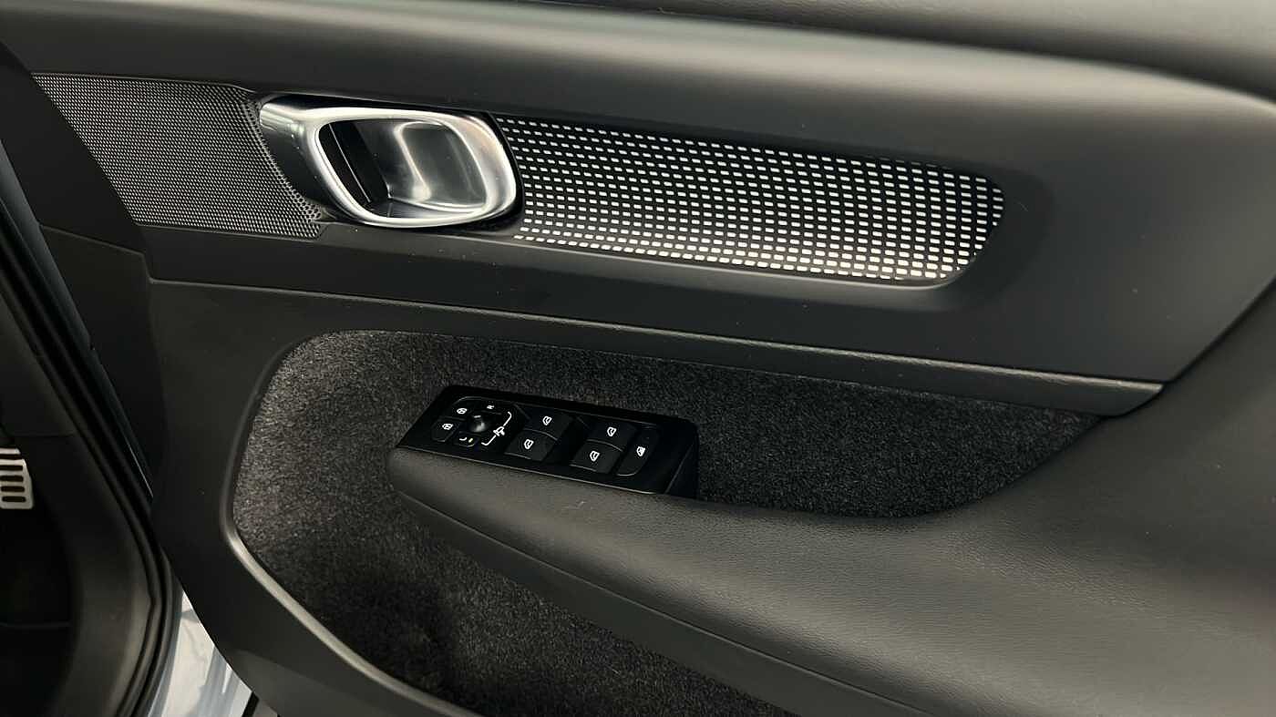 Used Volvo XC40 2022 for sale - 76854657: Photo 32