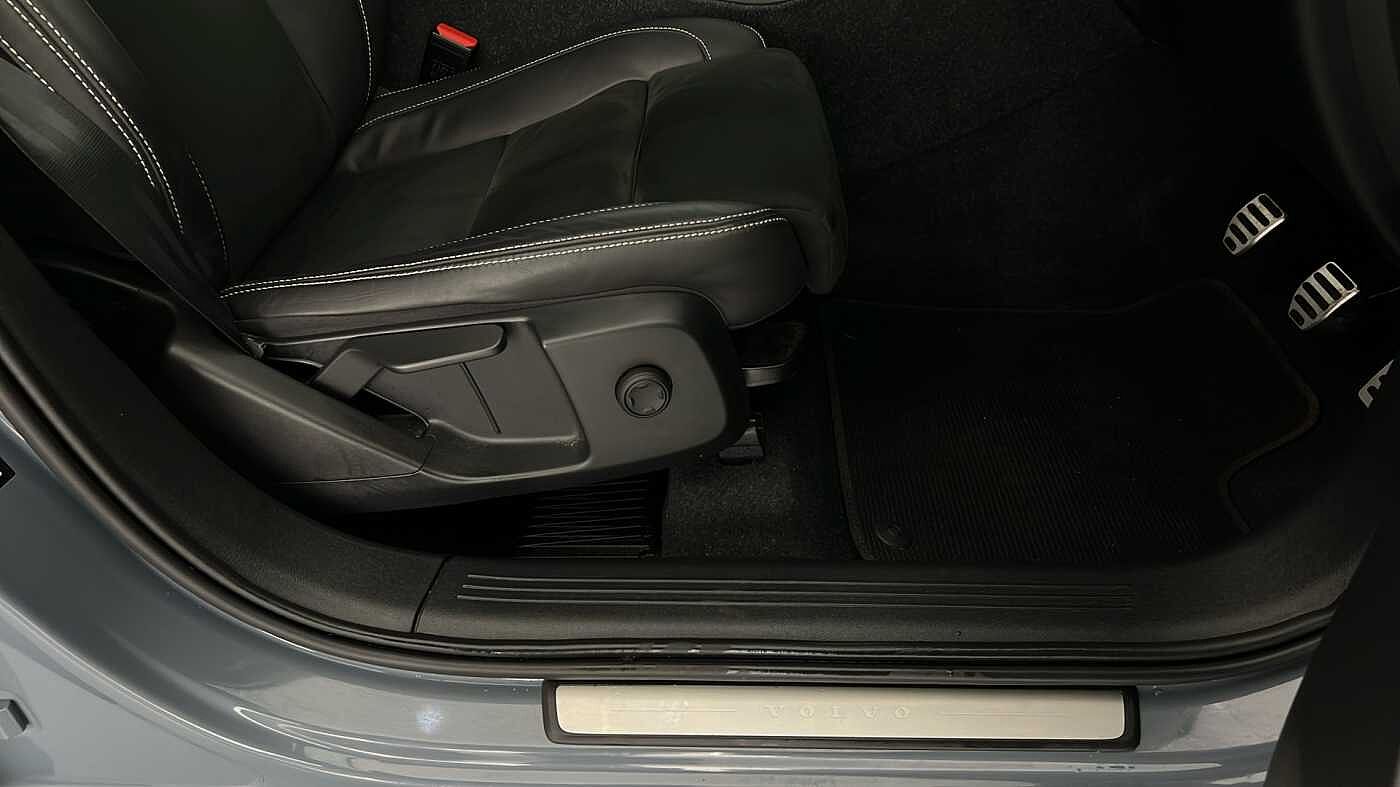 Used Volvo XC40 2022 for sale - 76854657: Photo 33