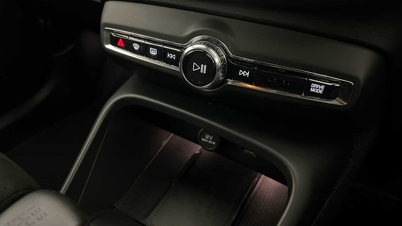 Used Volvo XC40 2022 for sale - 76854657: Photo 43