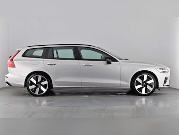 Used Volvo V60 2025 for sale - 78896017: Photo
