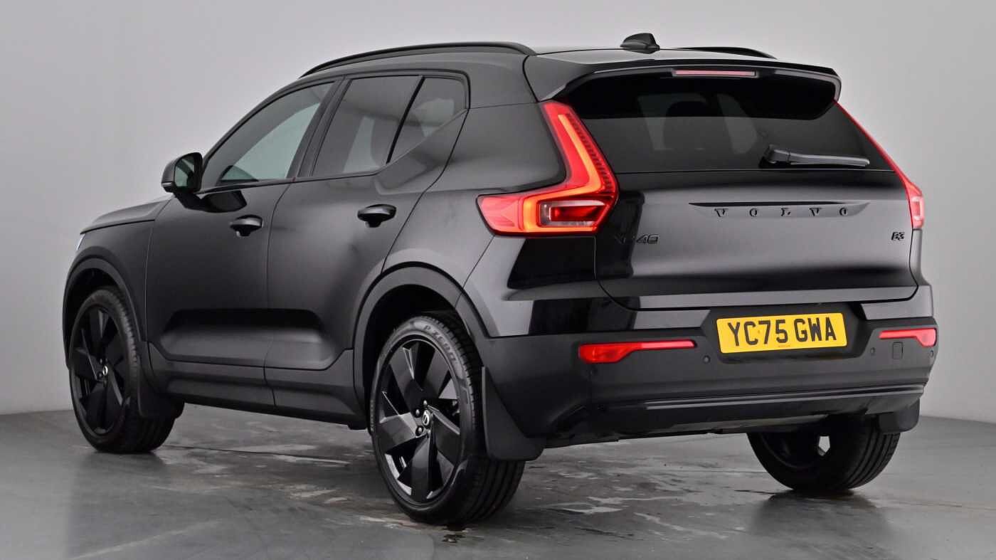 Used Volvo XC40 2025 for sale - 77532080: Photo 2
