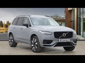 2024 - Ultra T8 AWD Plug-in hybrid Air Suspension Panoramic Sunroof Auto 5-Door