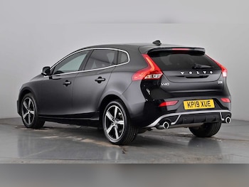 Used Volvo V40 2019 for sale - 78984268: Photo