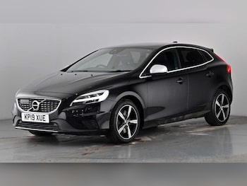 Used Volvo V40 2019 for sale - 78984268: Photo