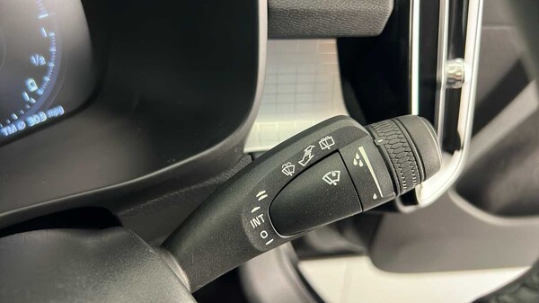 Used Volvo XC40 2022 for sale - 76344167: Photo 30