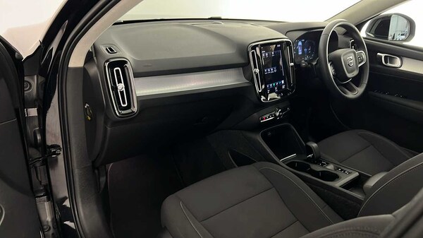 Used Volvo XC40 2022 for sale - 76344167: Photo 3
