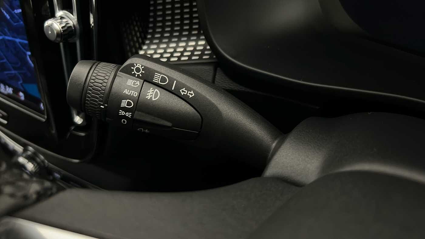 Used Volvo XC40 2021 for sale - 76556779: Photo 40