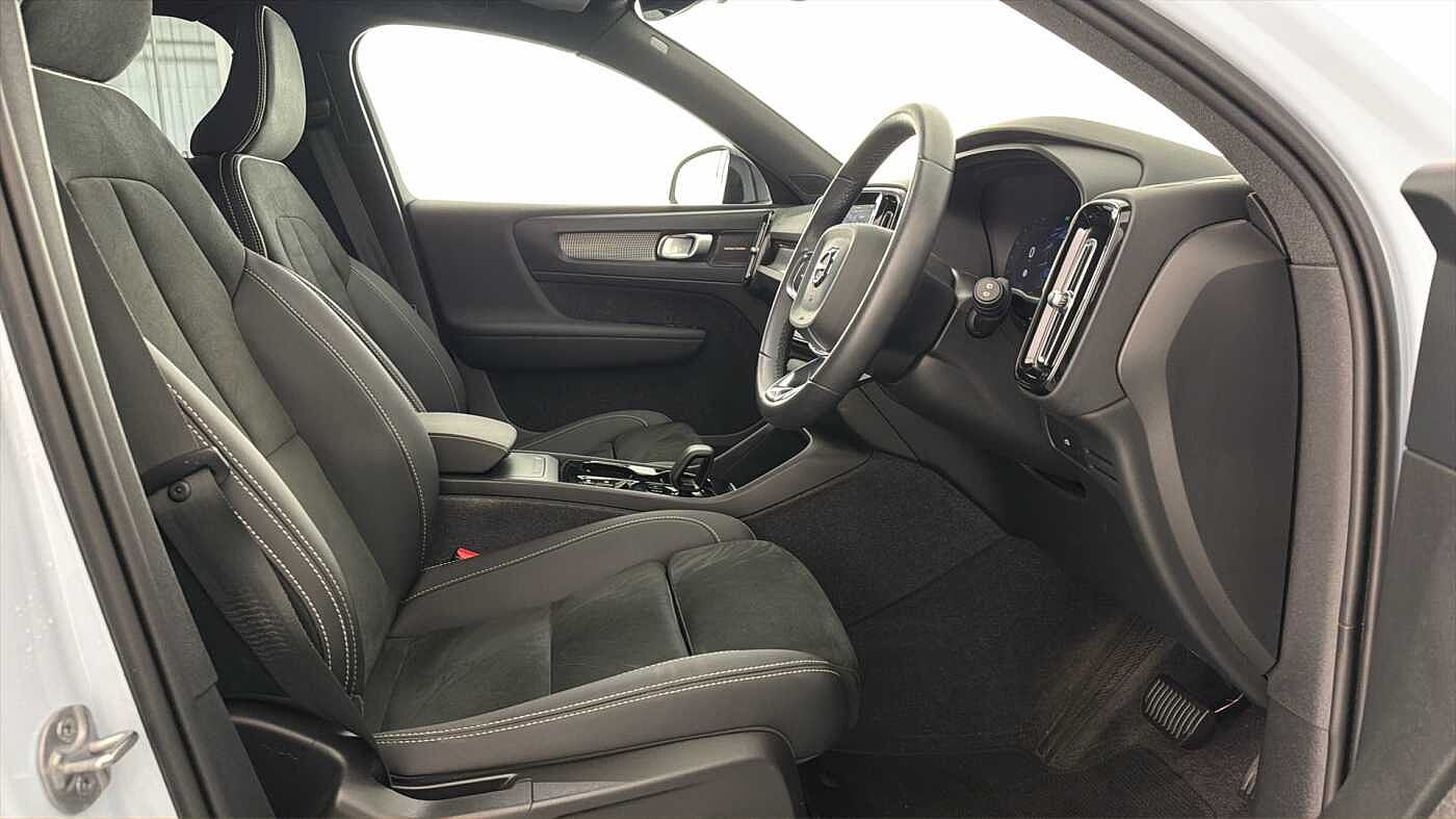 Used Volvo XC40 2023 for sale - 77312366: Photo 17