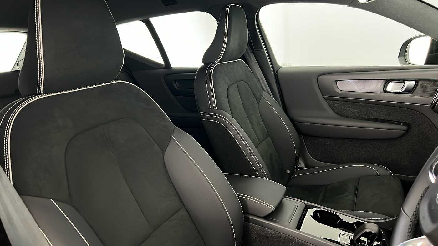 Used Volvo XC40 2022 for sale - 76664383: Photo 35