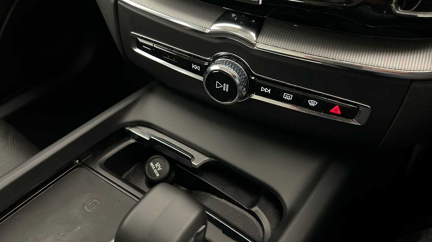 Used Volvo XC60 2023 for sale - 77745714: Photo 46