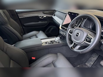 Used Volvo XC90 2025 for sale - 78670417: Photo
