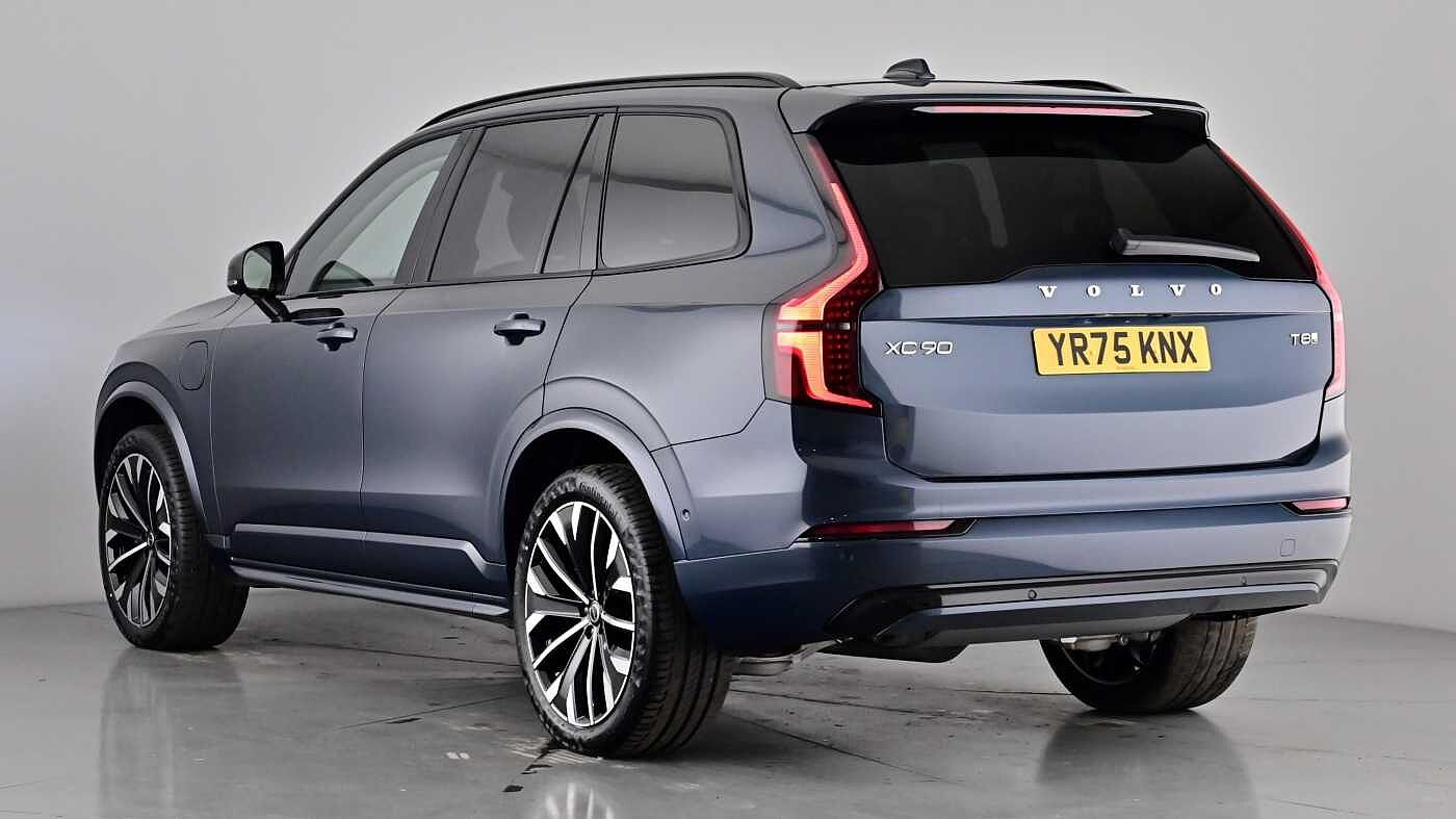 Used Volvo XC90 2025 for sale - 76312472: Photo 2