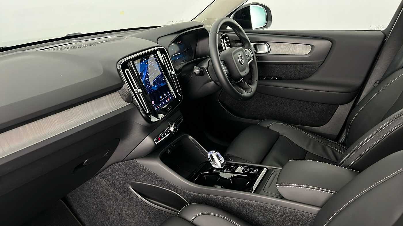 Used Volvo XC40 2025 for sale - 76780312: Photo 10
