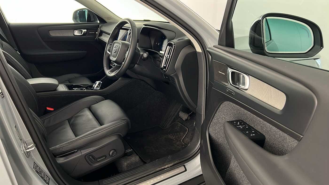 Used Volvo XC40 2025 for sale - 76780312: Photo 17