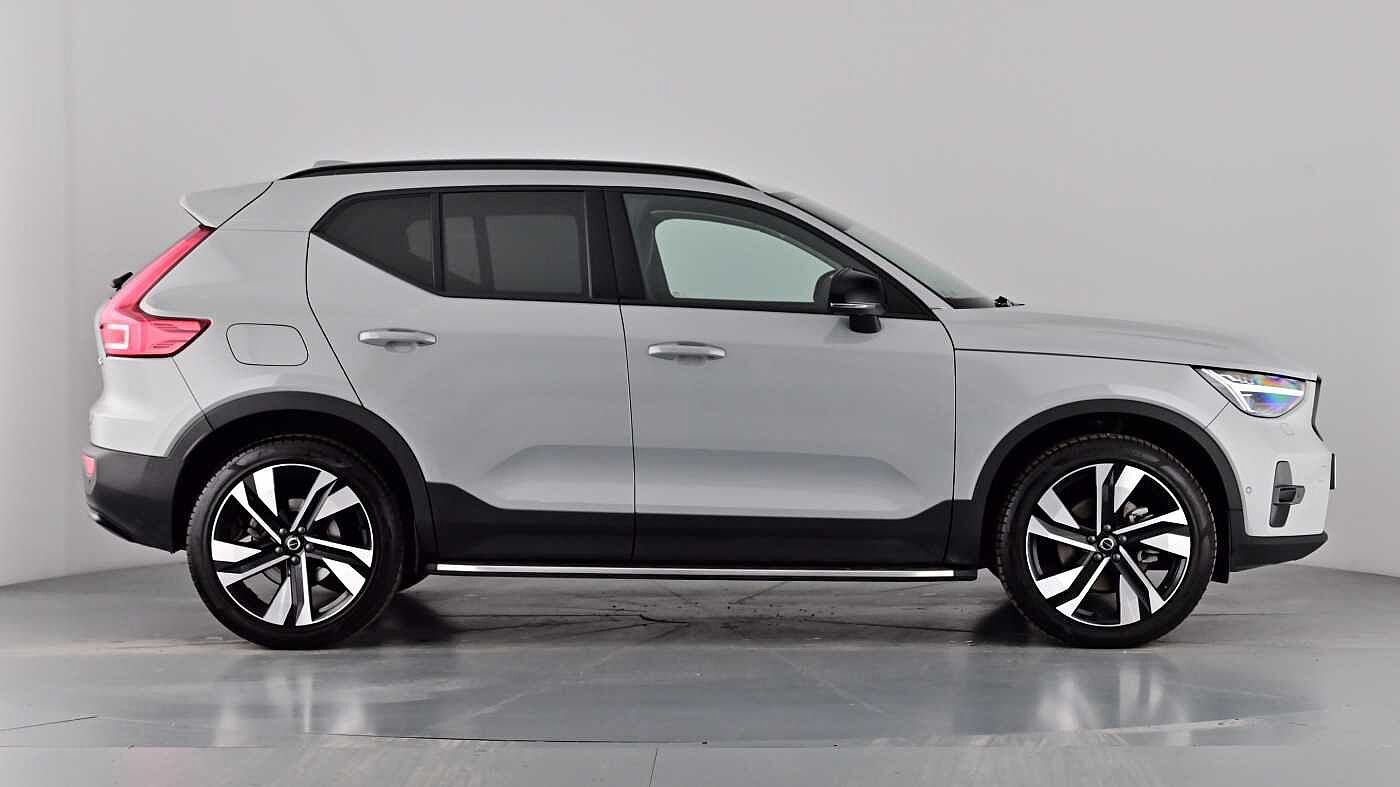 Used Volvo XC40 2025 for sale - 76780312: Photo 3